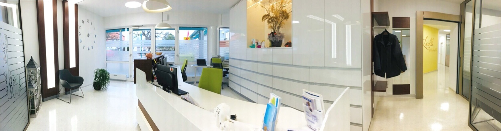Zahnteam Hoppe – Empfangsbereich der Praxis